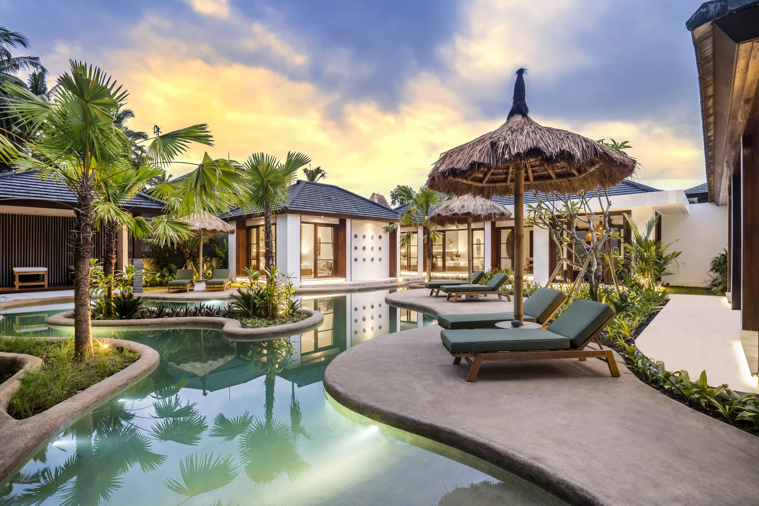 Unlock Comfort And Luxury: Step Into Your 4-5 Bedroom Rental Paradise!