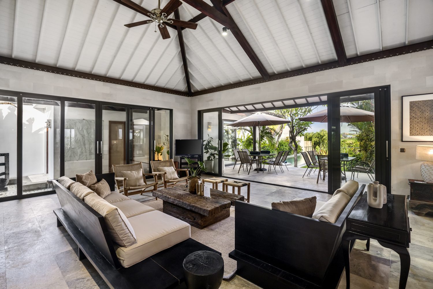 Villa Isolotto | Canggu | Bali Super Host | Unwind in Bali Villas